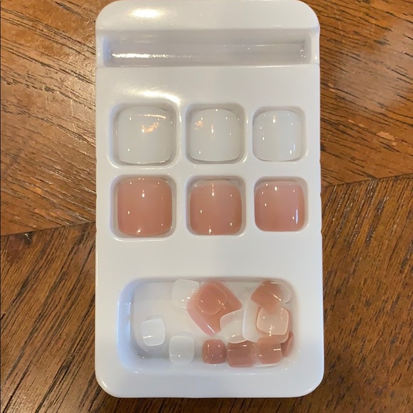 Nails - Picture 3 of 3